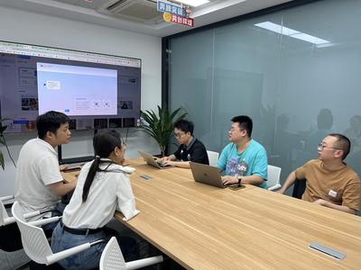 在“世界超市”遇見能“說”各國語言的老板娘，義烏老板娘用數字化翻譯服務連接全球客商